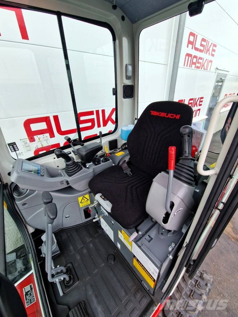Takeuchi TB320 小型挖土機/掘鑿機<7t(小型挖掘機)