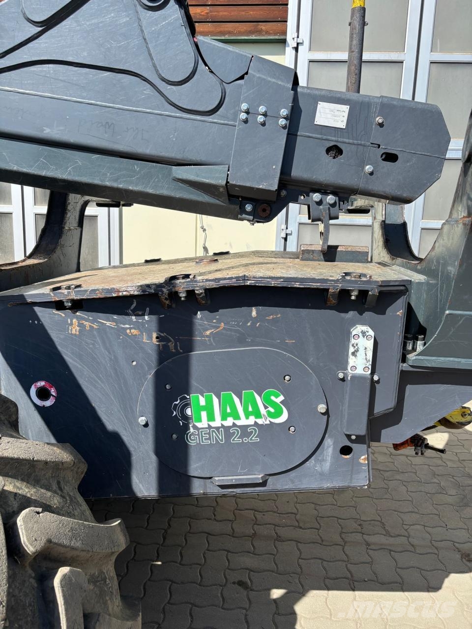 John Deere 1110 G mit Traktionswinde Kuormatraktorit