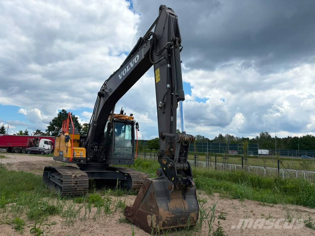 Volvo EC 220 E Rupsgraafmachines