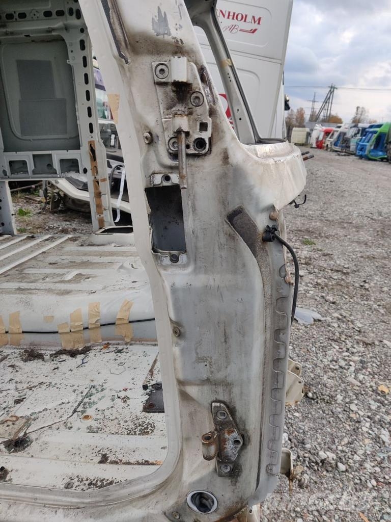 Volvo FH 440HP 6*2 Rigid Cab Kabine i unutrašnjost
