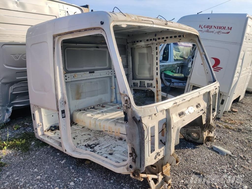 Volvo FH 440HP 6*2 Rigid Cab Kabine i unutrašnjost