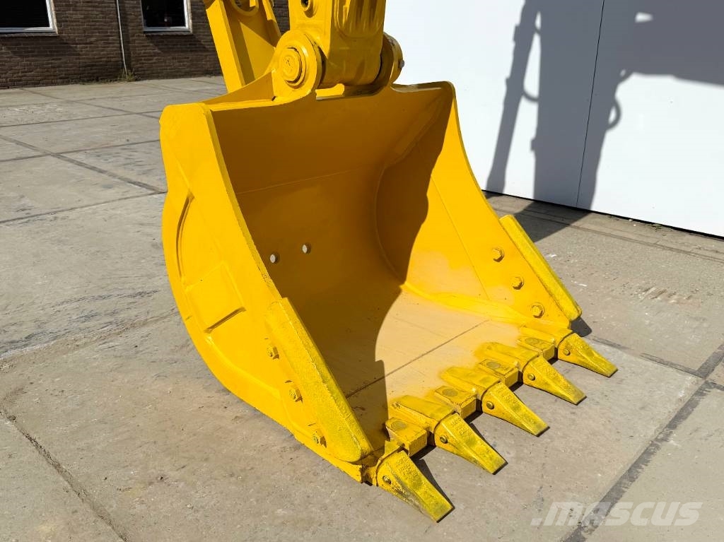 Komatsu PC210LC-10M0 - New / Unused / Hammer Lines Верижен екскаватор