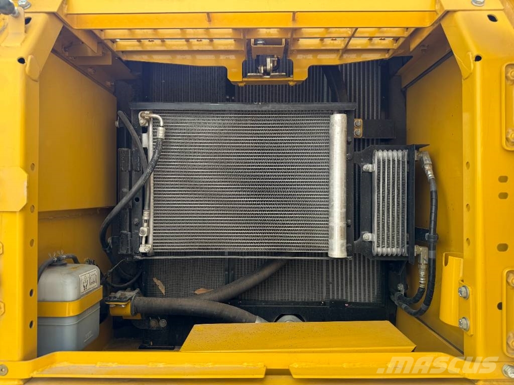 Komatsu PC210LC-10M0 - New / Unused / Hammer Lines Верижен екскаватор