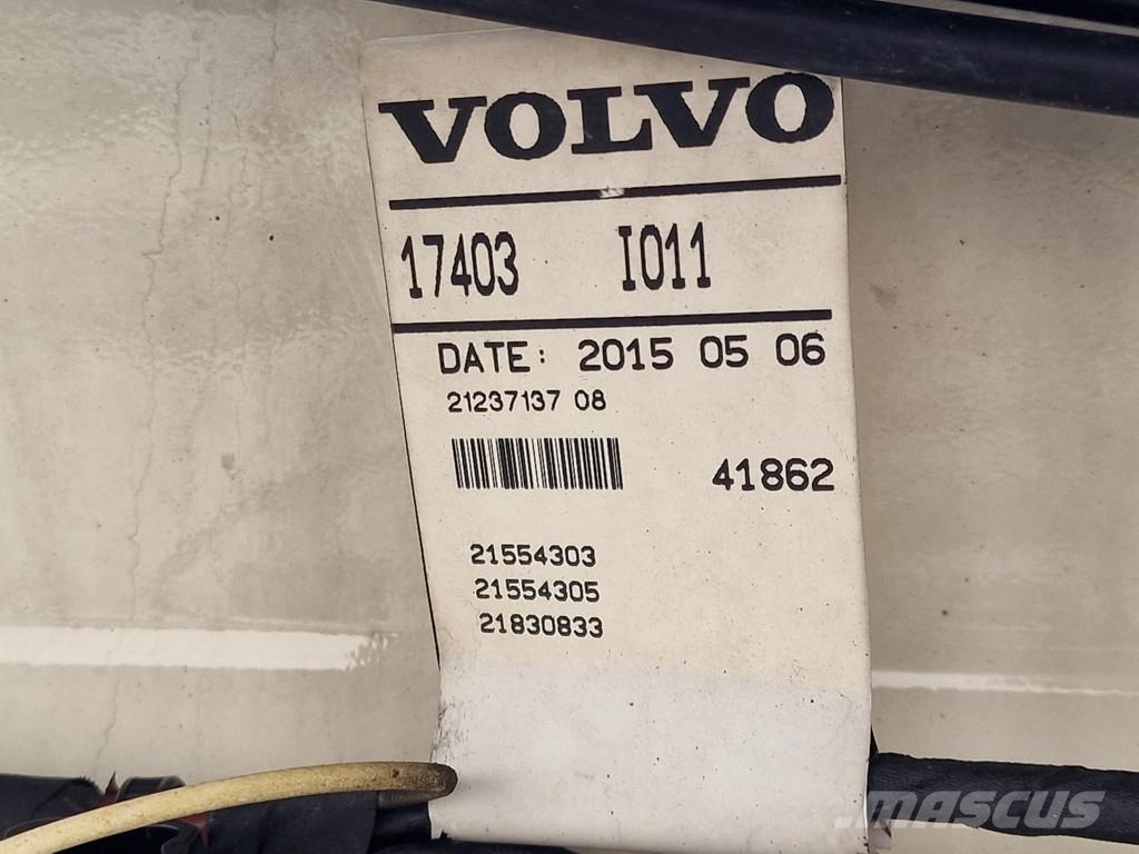 Volvo FH 13.540 XL 6x2 - Carrier frigo + HFR trailer 201 Furgons