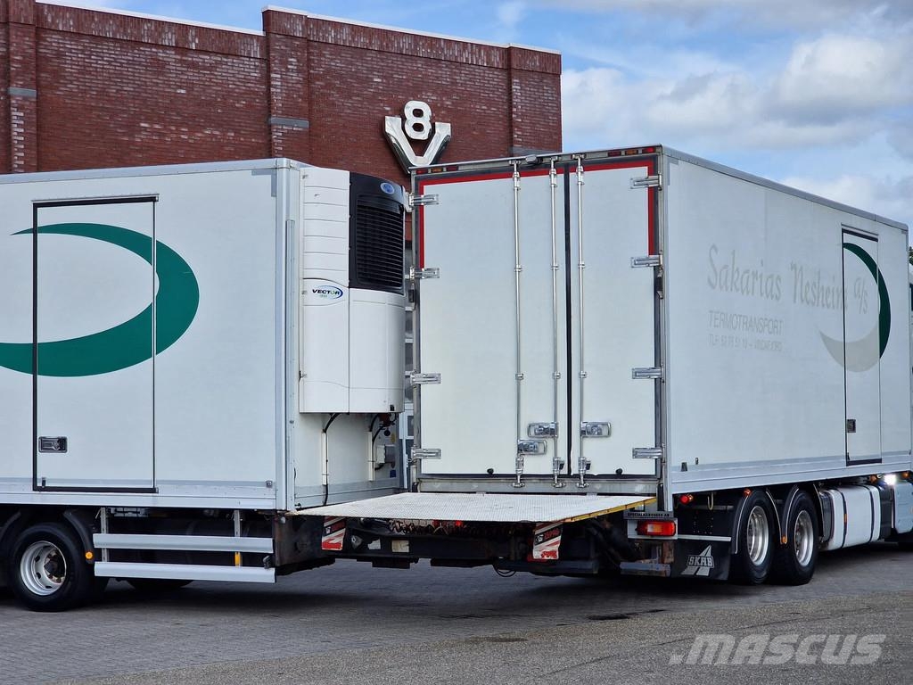 Volvo FH 13.540 XL 6x2 - Carrier frigo + HFR trailer 201 Furgons
