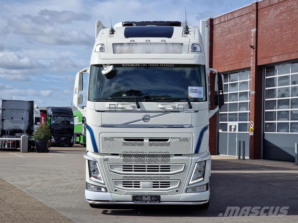 Volvo FH 13.540 XL 6x2 - Carrier frigo + HFR trailer 201 Furgons