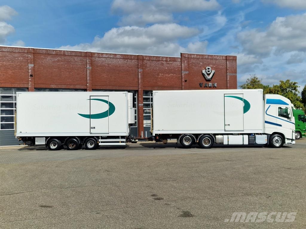 Volvo FH 13.540 XL 6x2 - Carrier frigo + HFR trailer 201 Furgons