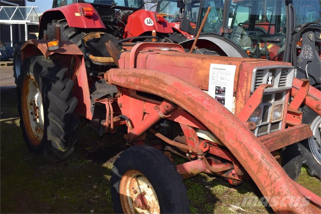 Case IH 383 Τρακτέρ