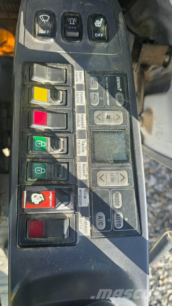 Komatsu PW 160-7 حفارات بعجل