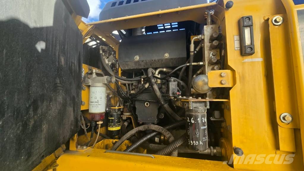 Komatsu PW 160-7 حفارات بعجل