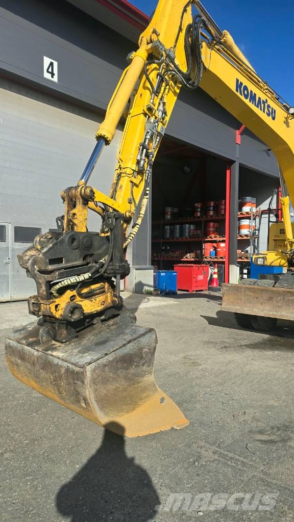 Komatsu PW 160-7 حفارات بعجل
