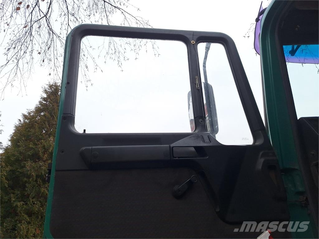 MAN 26.364 DFLK 6X4 Chassis met cabine