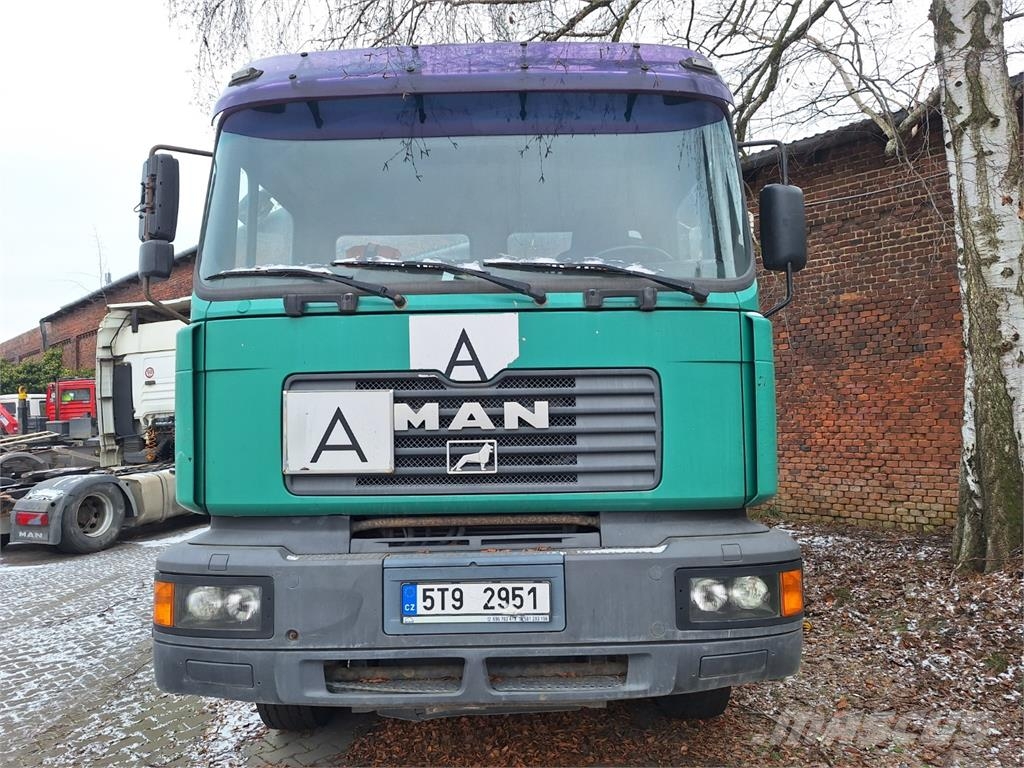 MAN 26.364 DFLK 6X4 Chassis met cabine