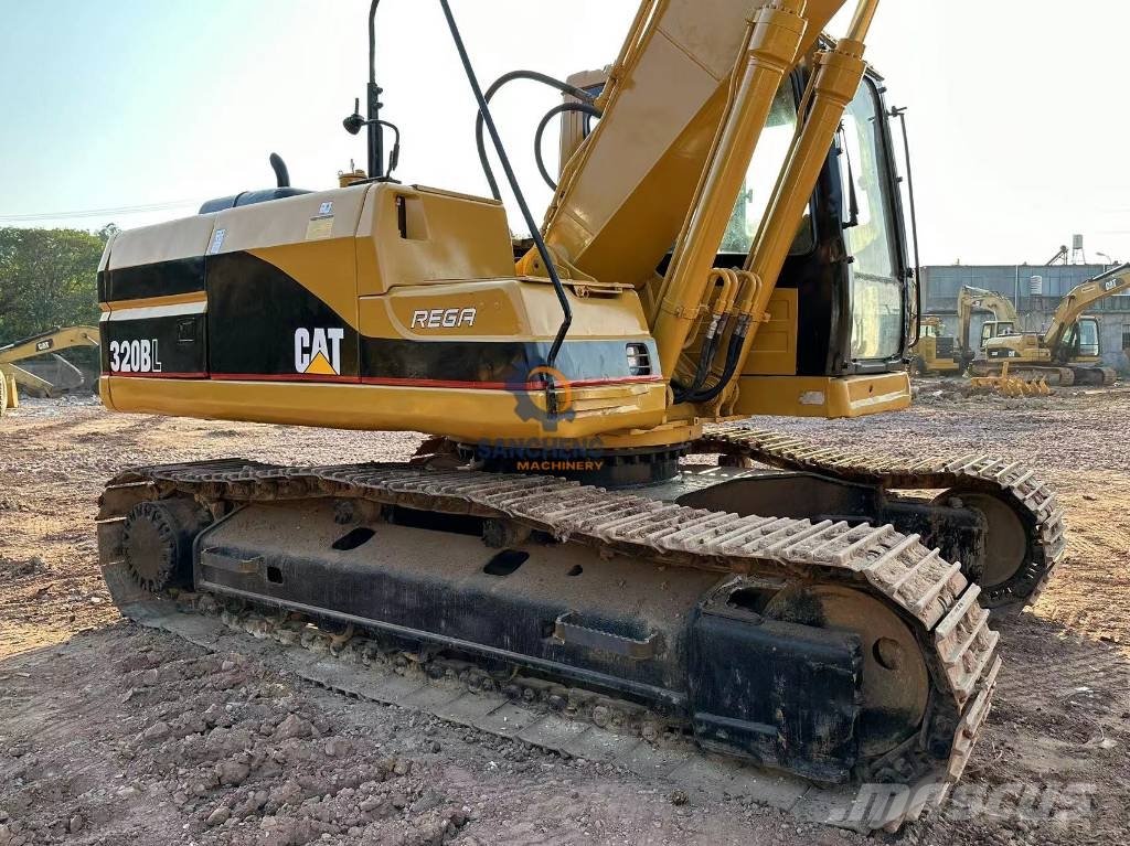 CAT CAT 320 CAT 320B 320BL Gravemaskiner på larvebånd