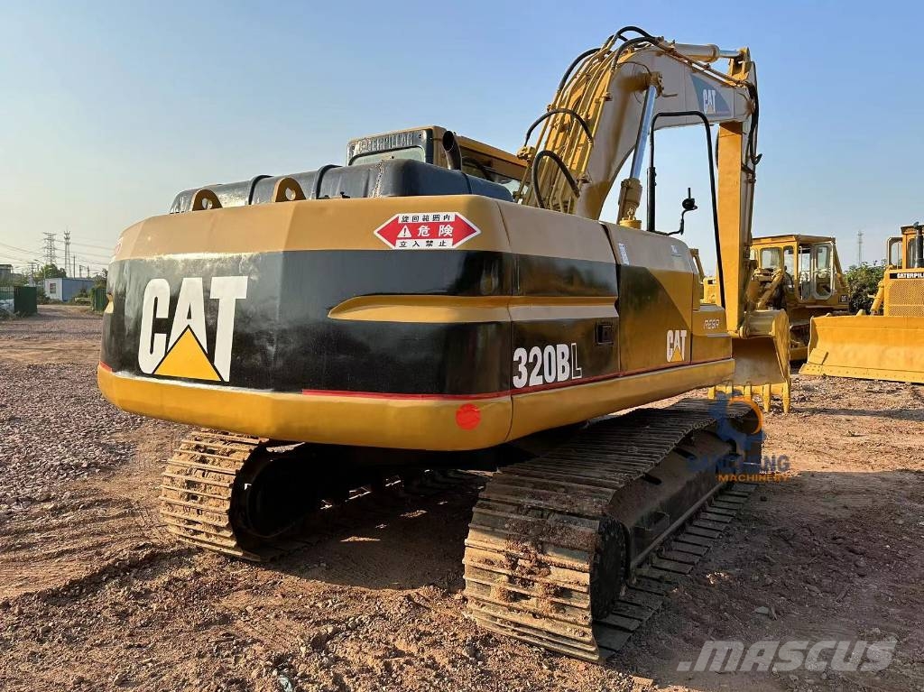 CAT CAT 320 CAT 320B 320BL Gravemaskiner på larvebånd