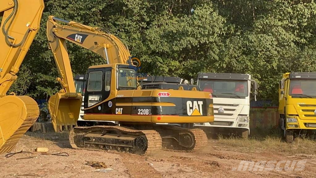 CAT CAT 320 CAT 320B 320BL Gravemaskiner på larvebånd