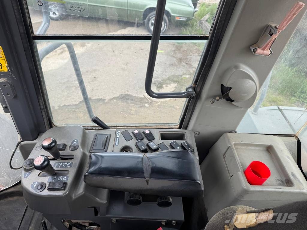 Hitachi ZW 250 Tekerlekli yükleyiciler