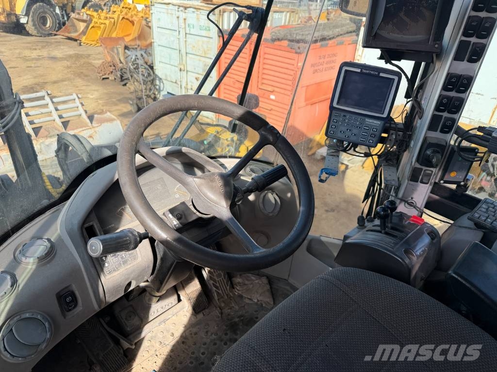 Volvo L 220 F Radlader