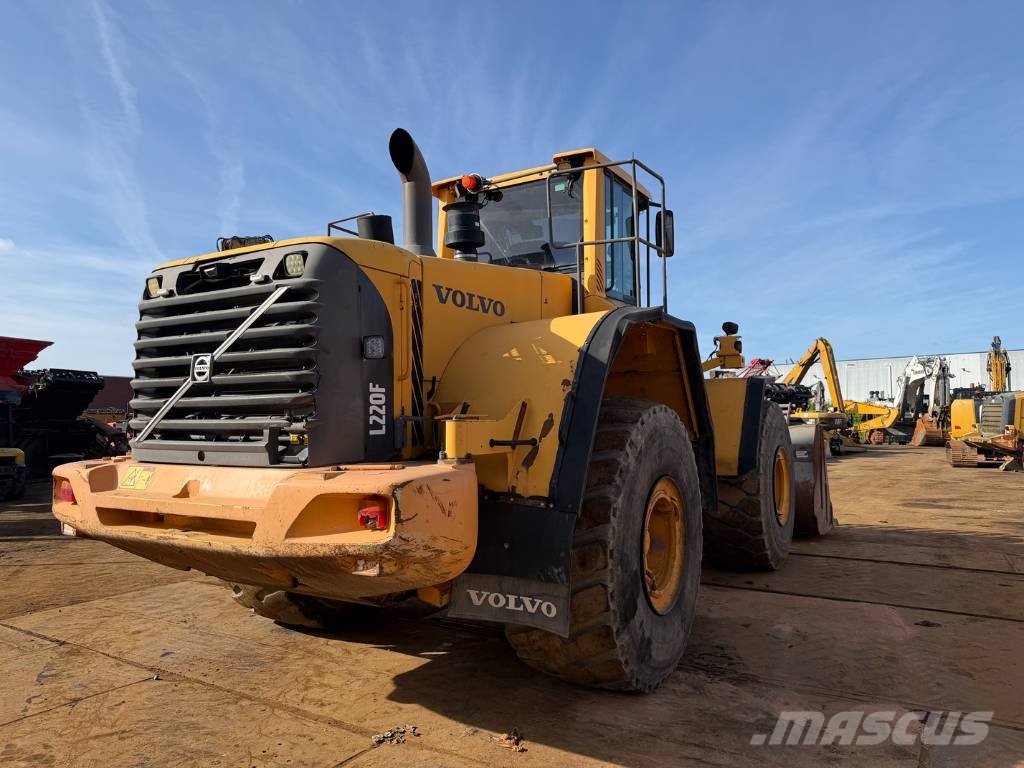 Volvo L 220 F Radlader