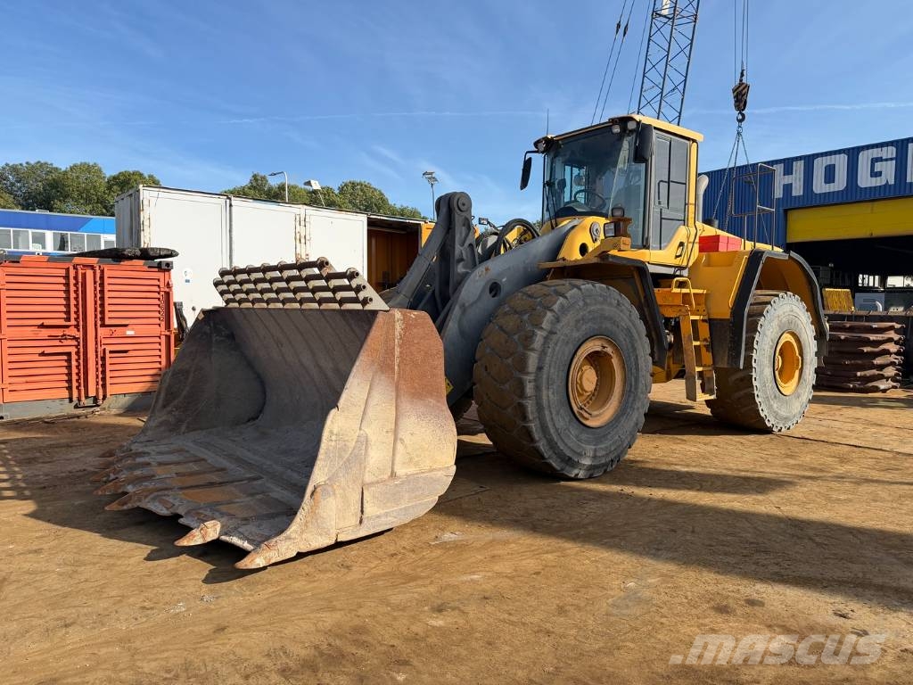 Volvo L 220 F Radlader