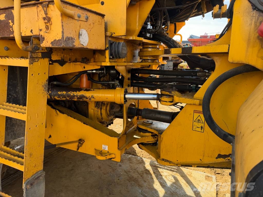 Volvo L 220 F Radlader