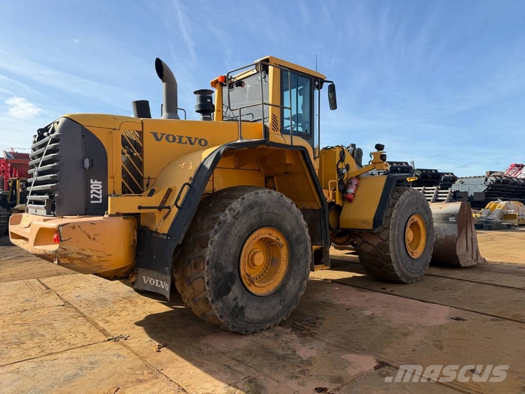 Volvo L 220 F Radlader