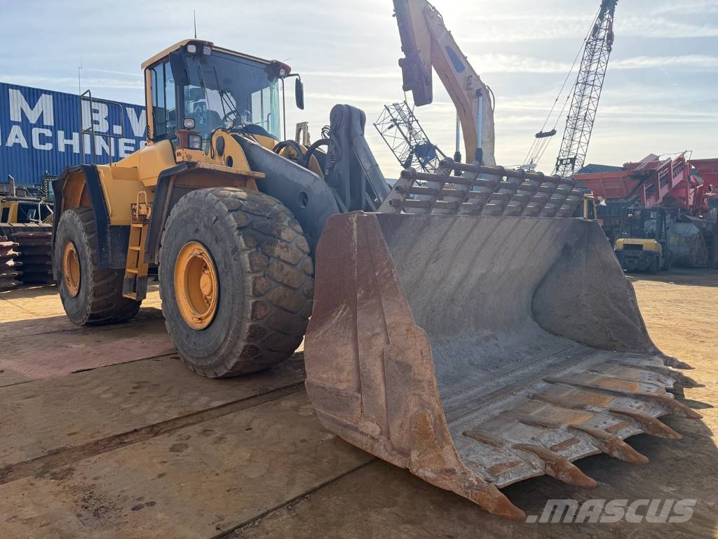 Volvo L 220 F Radlader