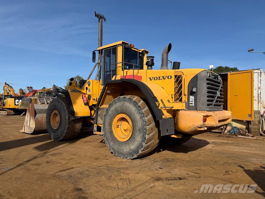 Volvo L 220 F Radlader