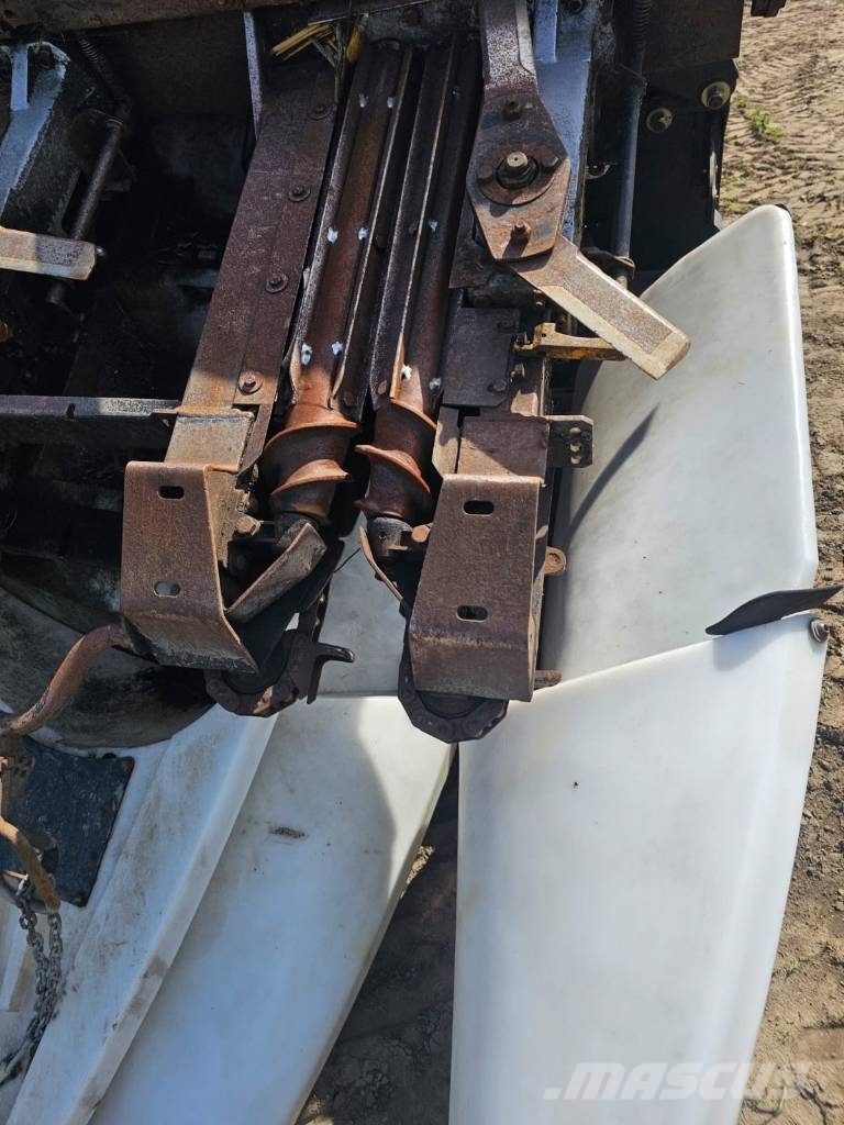 Idass 2008r Corn Header ملحقات الحصادات