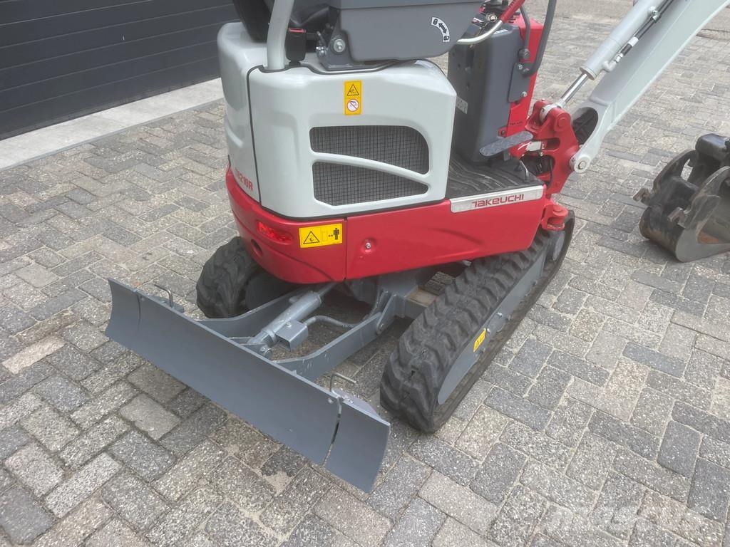 Takeuchi TB 210 R mini graafmachine - lease vanaf 325,- Kub Minigraafmachines < 7t