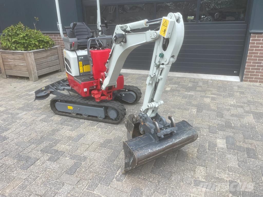 Takeuchi TB 210 R mini graafmachine - lease vanaf 325,- Kub Minigraafmachines < 7t