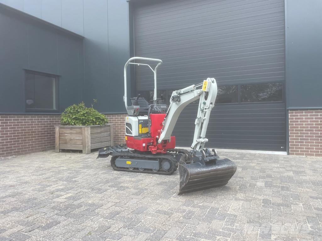 Takeuchi TB 210 R mini graafmachine - lease vanaf 325,- Kub Minigraafmachines < 7t