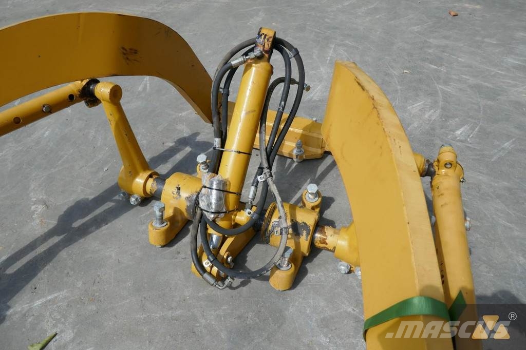 CAT 140M Scarifier Andre komponenter