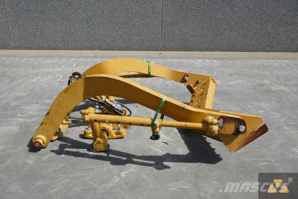 CAT 140M Scarifier Andre komponenter