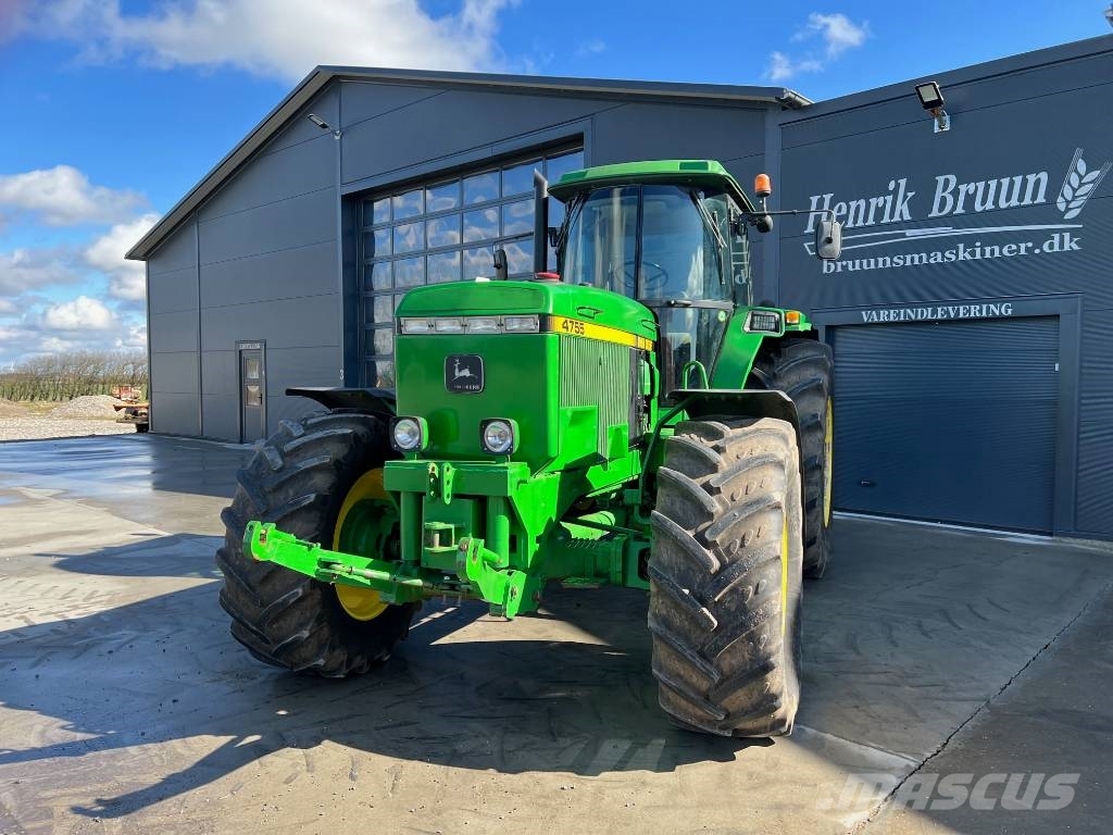 John Deere 4755 Traktori