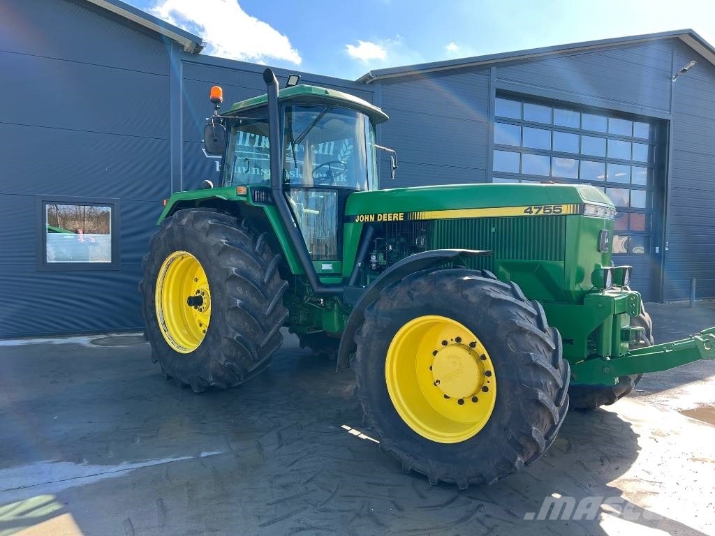 John Deere 4755 Traktori