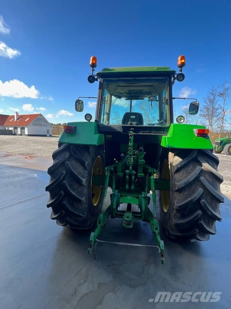 John Deere 4755 Traktori