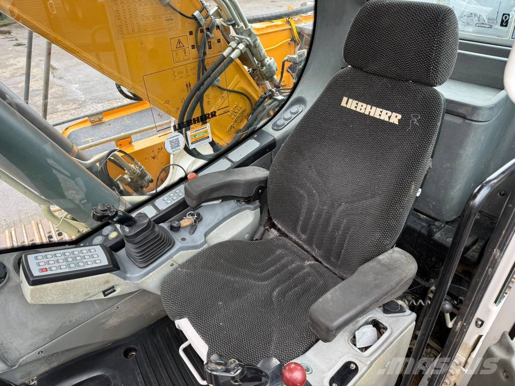 Liebherr R 924 Bagri goseničarji