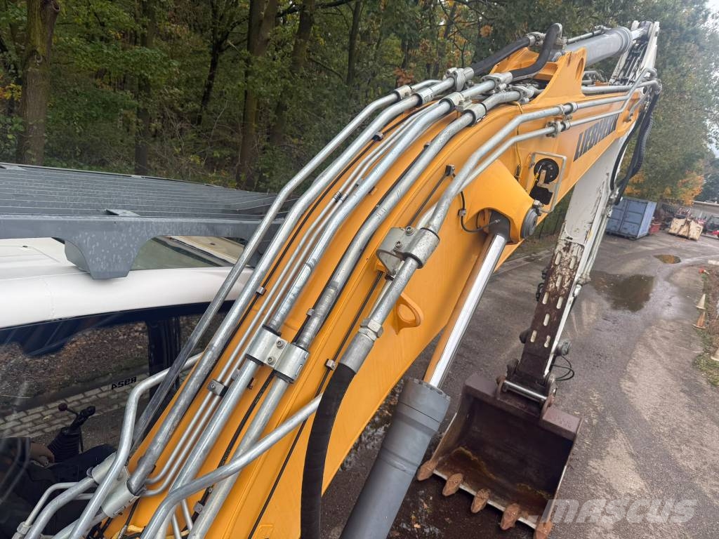 Liebherr R 924 Bagri goseničarji