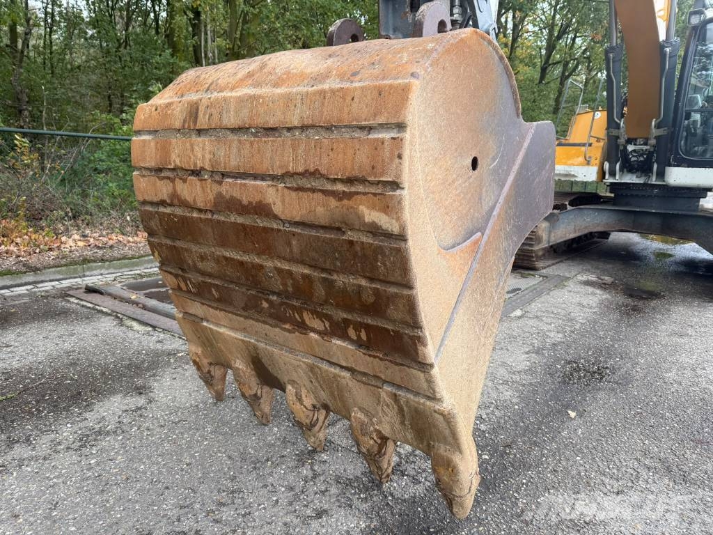Liebherr R 924 Bagri goseničarji