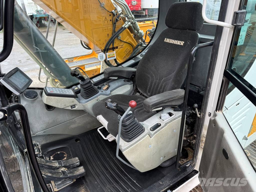 Liebherr R 924 Bagri goseničarji