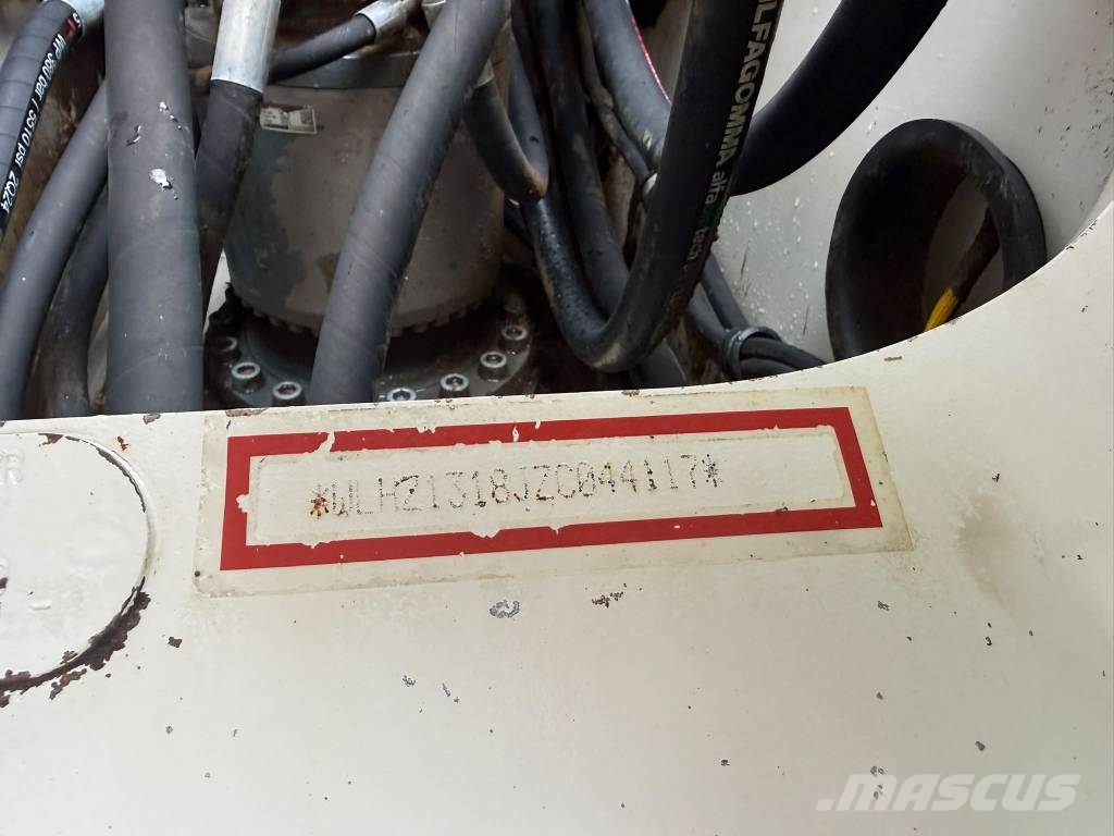 Liebherr R 924 Bagri goseničarji