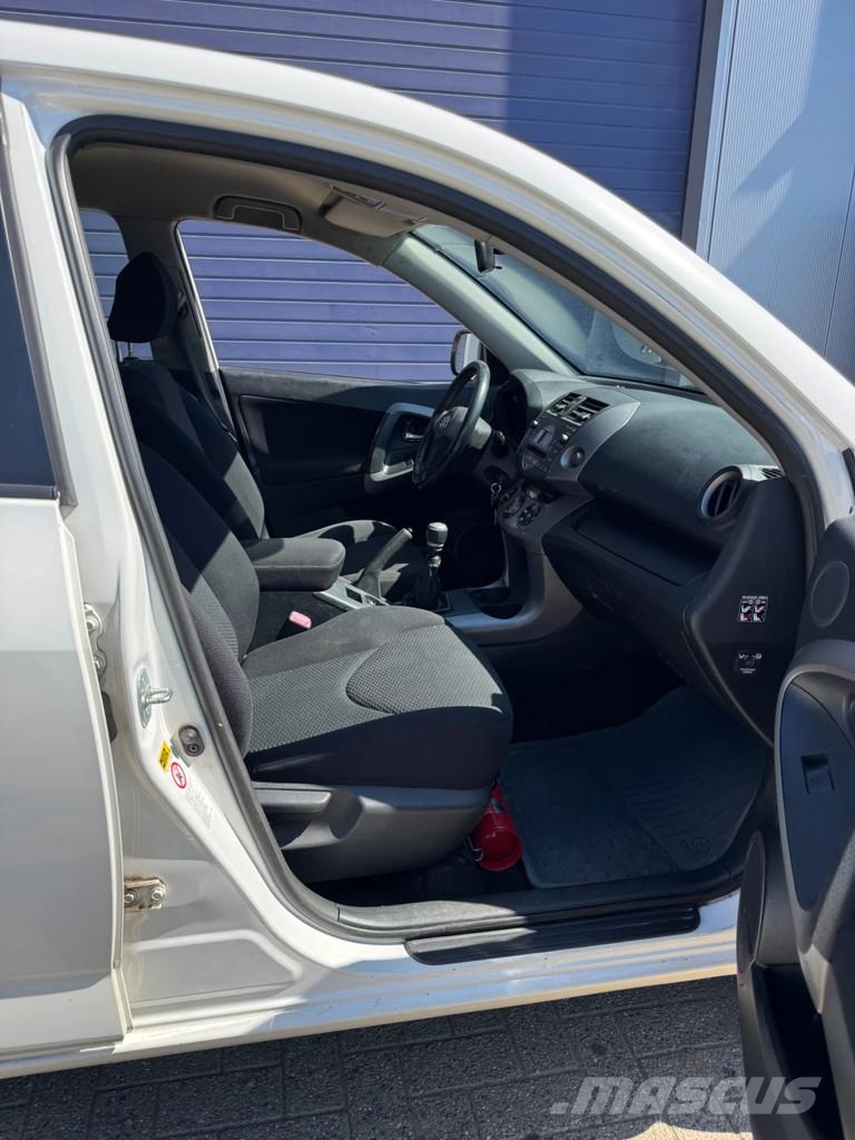 Toyota RAV4 **AIRCO-BELGIAN ORIGINE-5DOORS** Carros