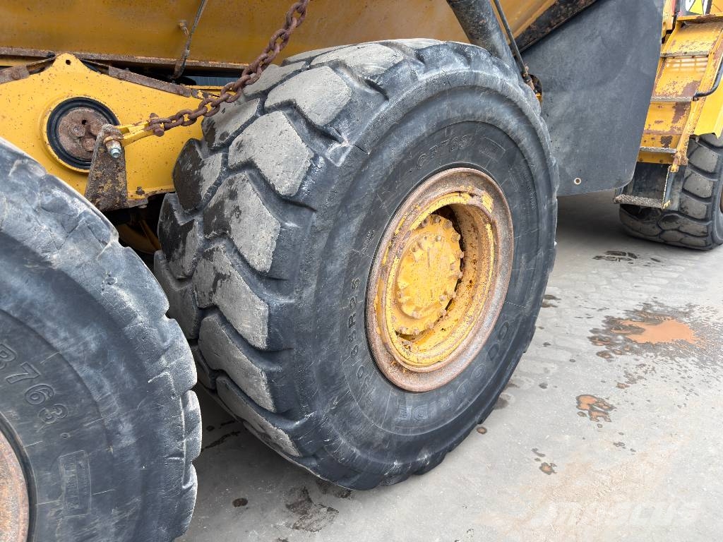 CAT 730C2 Tombereau articulé