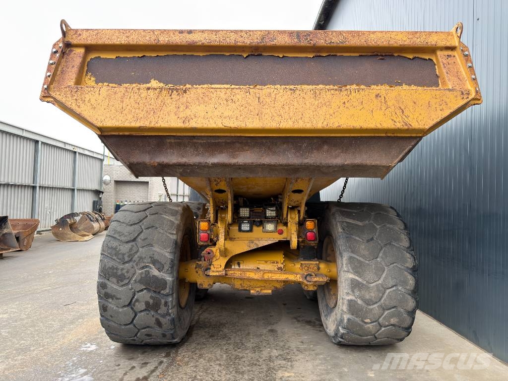 CAT 730C2 Tombereau articulé