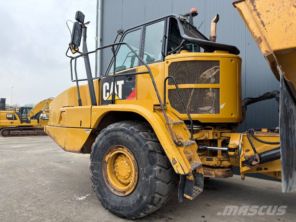 CAT 730C2 Tombereau articulé