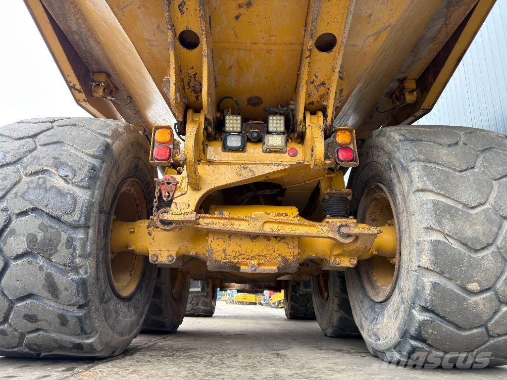 CAT 730C2 Tombereau articulé