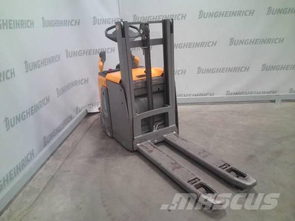 Jungheinrich ERD 220 LI-ION شاحنات مناولة ذاتية الدفع