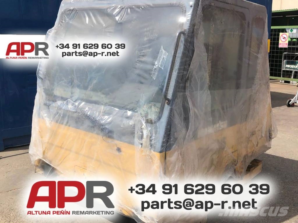 Komatsu 785-5 HD / CABIN Cabins and interior