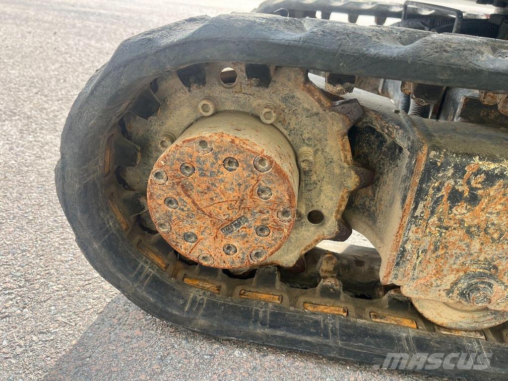 Kubota U10 - 3 Minigraafmachines < 7t